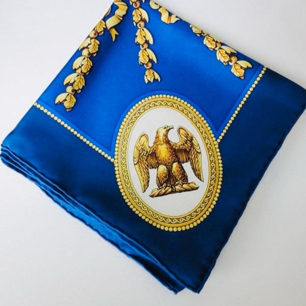 NWOT White House Historical Association 33” square silk French Blue & Gold Scarf - Picture 3 of 9